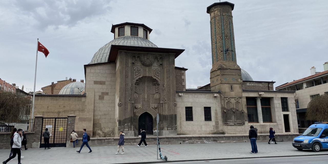 İnce Minareli Medrese Yeniden İhtişamına Kavuşuyor