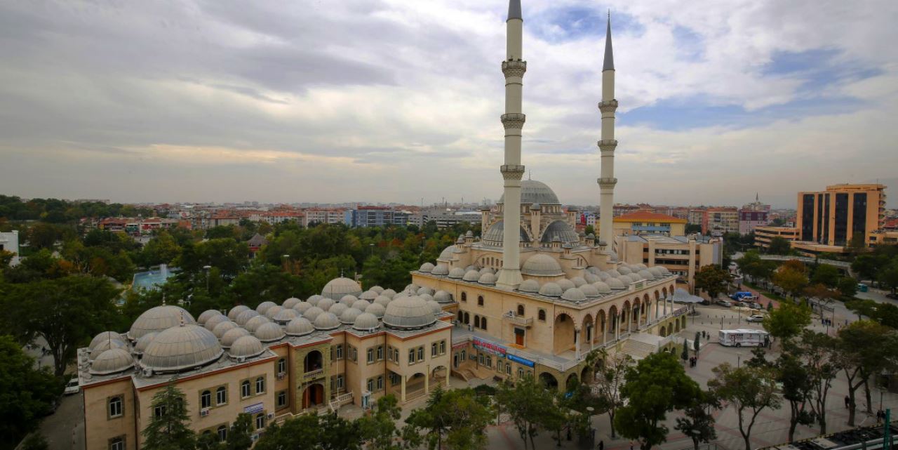 Konya'nın en büyük camisini temizleyecekler