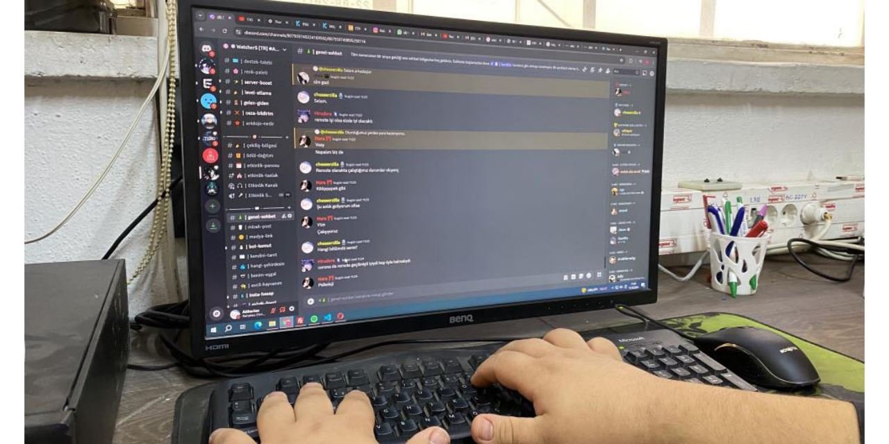 Engellenen Discord'da milli değerlere ve katledilen genç kıza çirkin saldırı!