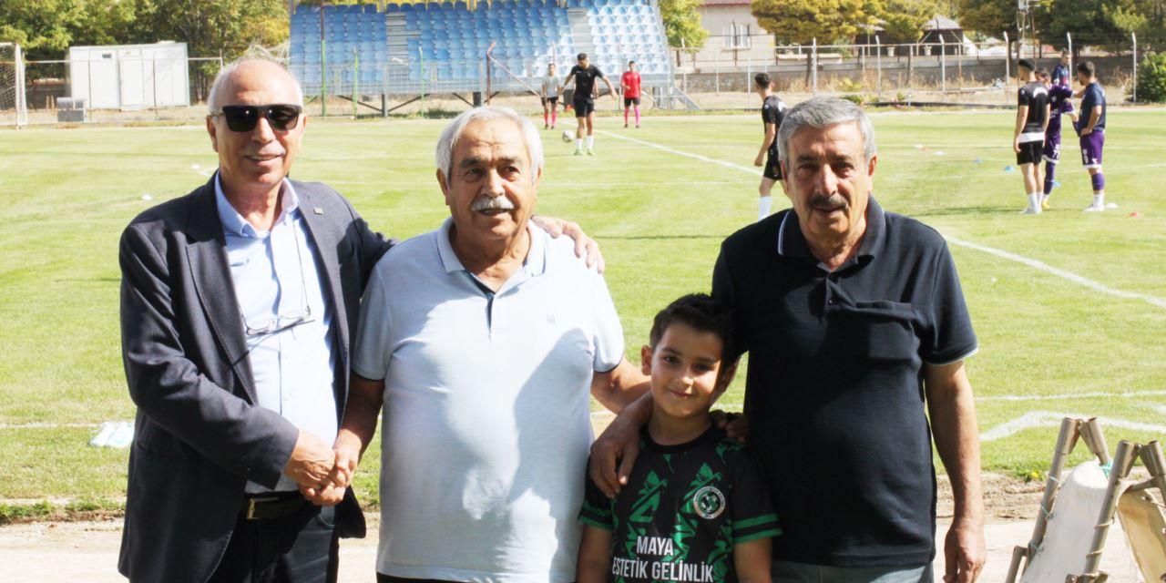 Sarayönü’nün emektar antrenöründen takıma destek