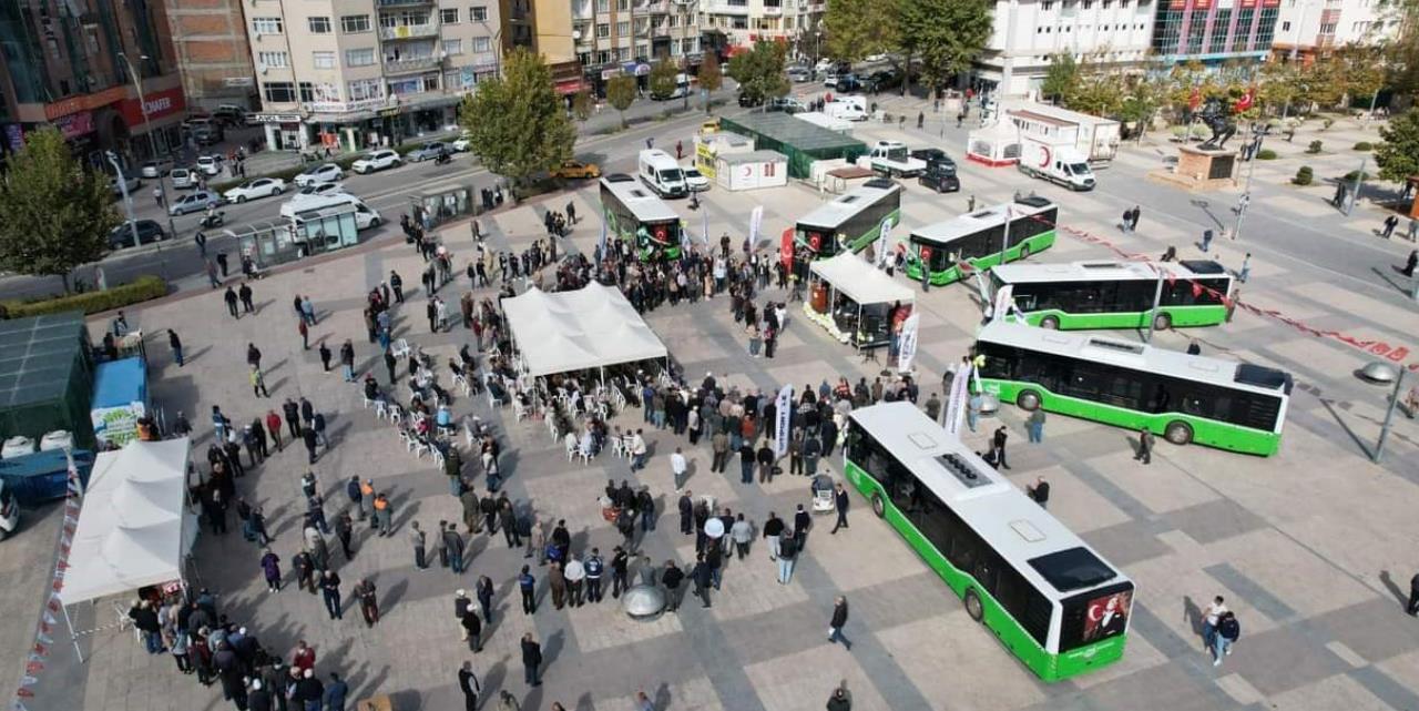 Tramvay vaadini basın toplantısında duyuran yetkili, halk otobüsü kiraladı!