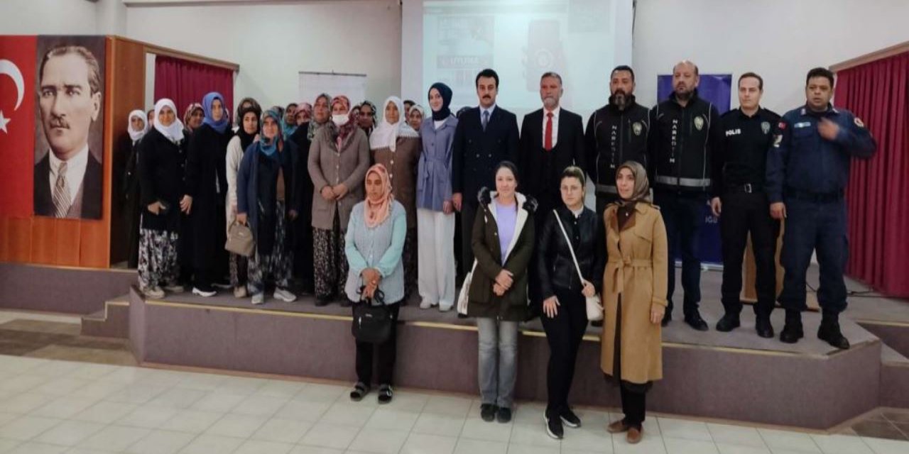 ''En İyi Narkotik Polis Anne Projesi'' konferansı yoğun ilgi gördü