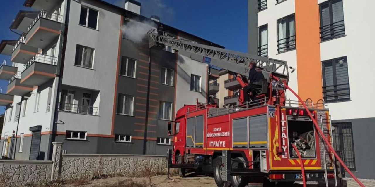 Konya'da apartman yangınıyla ilgili endişe verici anlar