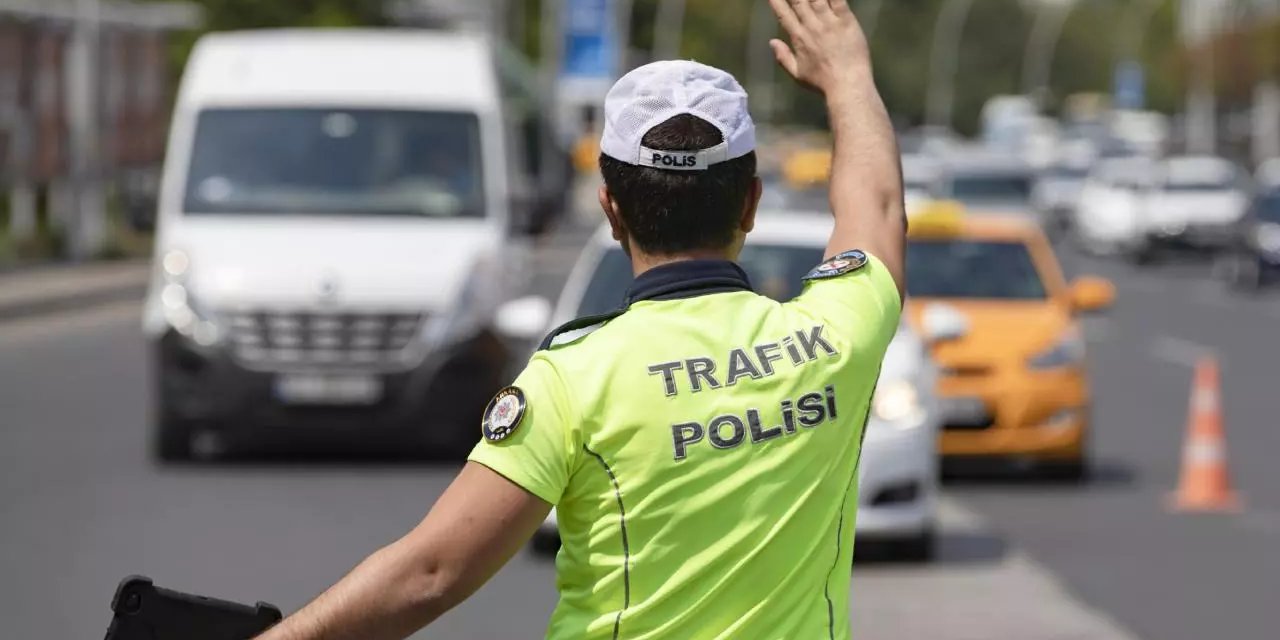 Trafik ihlalinde bulunan 3.563 sürücüye cezai işlem uygulandı