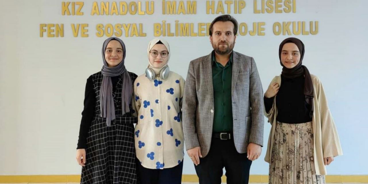 İmam Hatipli mezunlar eski okullarını ziyaret etti