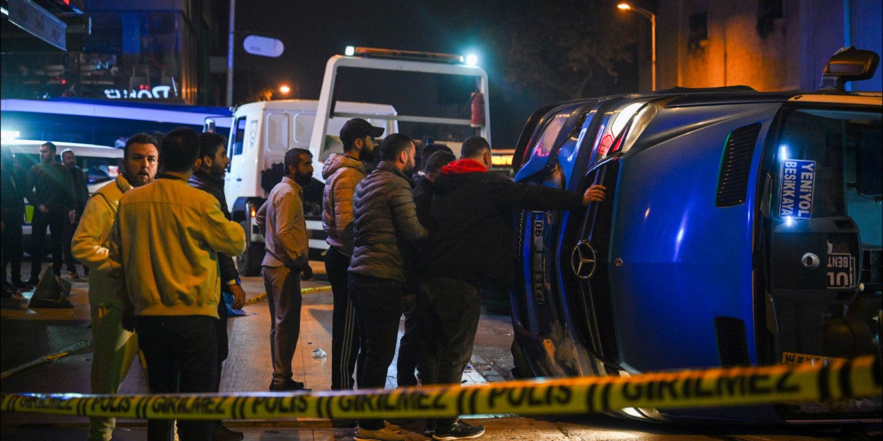 Ankara’da dolmuş ve otomobil çarpıştı, 6 kişi yaralandı!