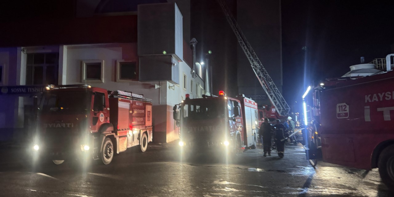 Kayseri’de kablo fabrikasında çıkan yangın, ekiplerce kontrol altına alındı!