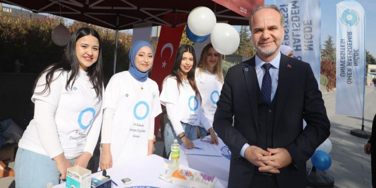 Geleceğin hemşireleri diyabete karşı farkındalık yaratıyor