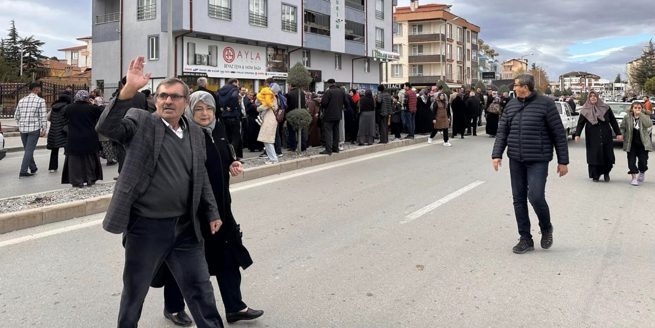 Ilgınlı umreciler kutsal topraklara uğurlandı