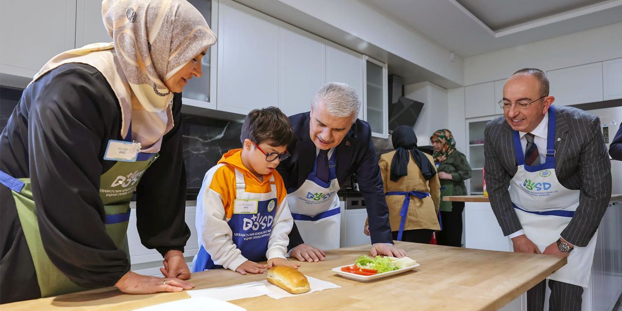 Konya Valisi Akın'dan DOSD Meram’a Övgü