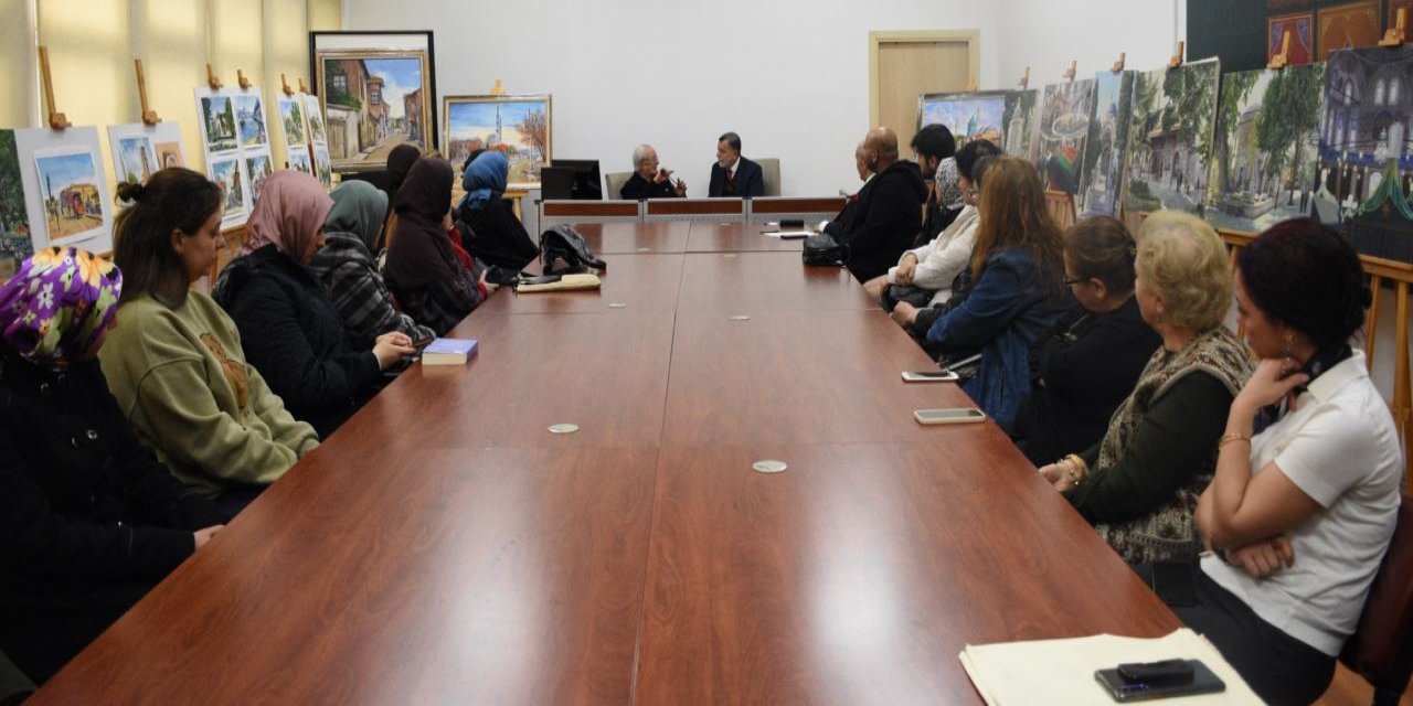 Konya'da Ressam Nesip Koçer Sanatını Sergiledi