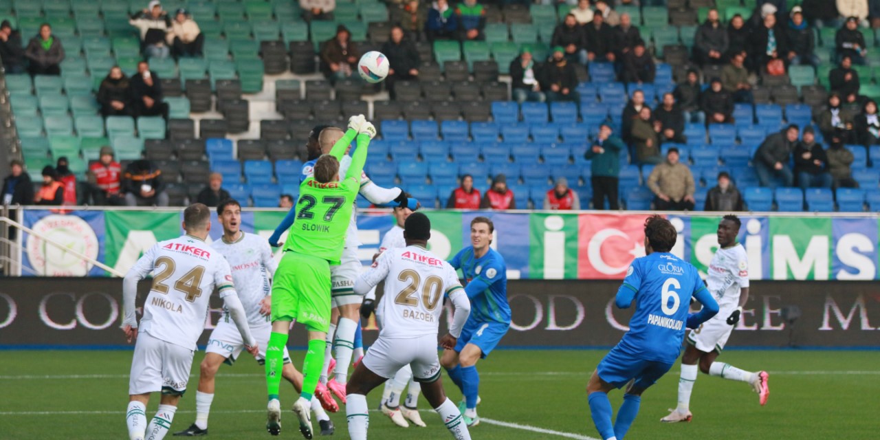 Konyaspor, Zorlu Rize Deplasmanından 1 Puanla Döndü