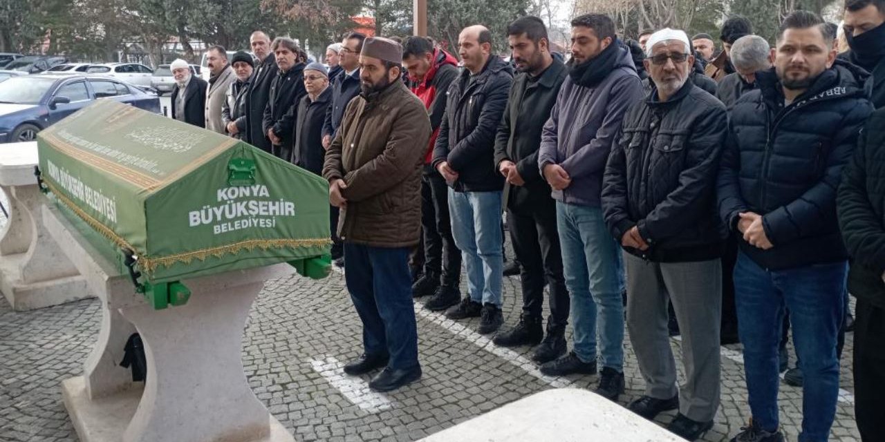 Sabit öğretmen gözyaşları içinde uğurlandı