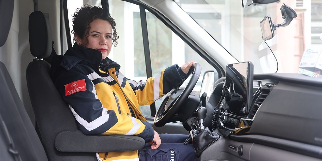 Kadın ambulans şoförü: Zamanla yarışan kahraman