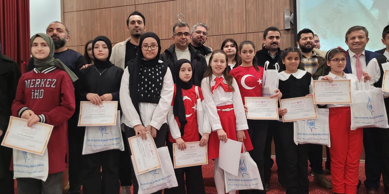 İstiklal Marşını güzel okuma yarışmasında bir başarı daha