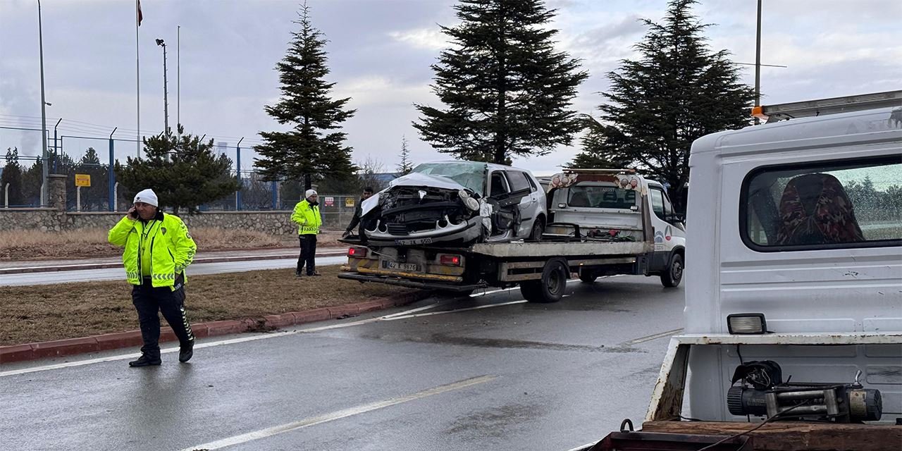 Konya'da feci kaza ucuz atlatıldı: 1 kişi yaralandı