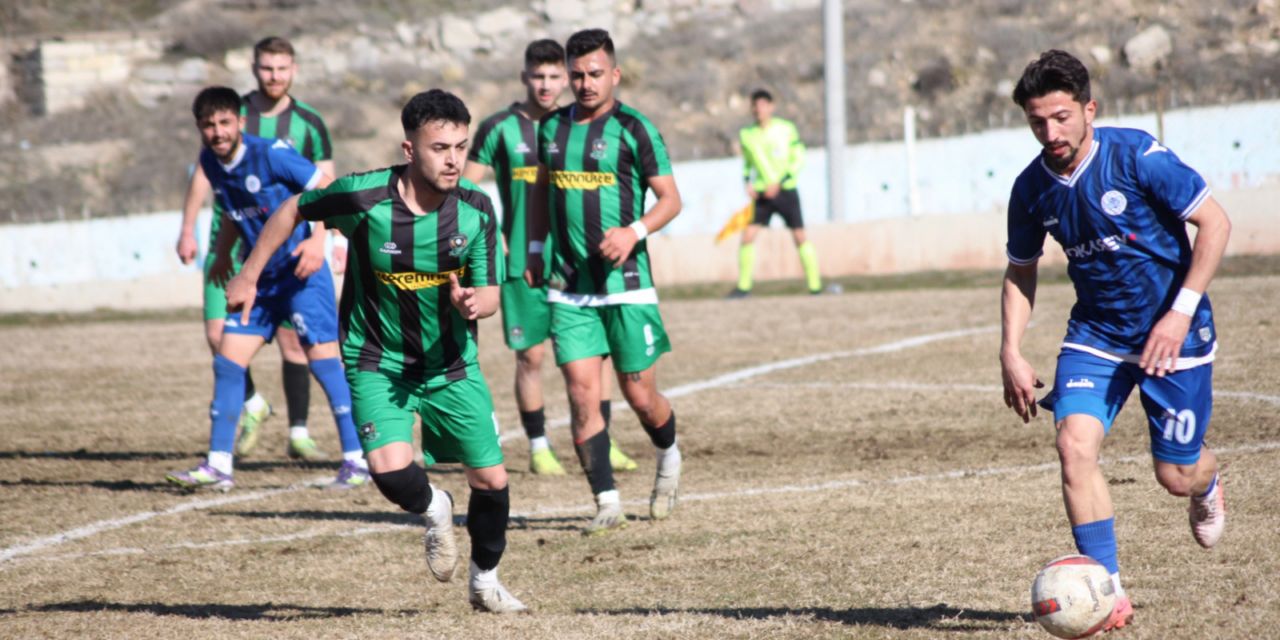 Sarayönüspor-Beyşehirspor yenişemedi:0-0