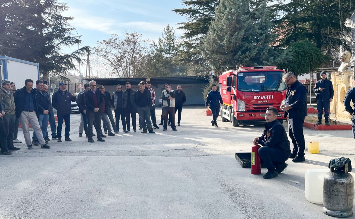 Ilgın İtfaiyesi yangına müdahale eğitimi verdi