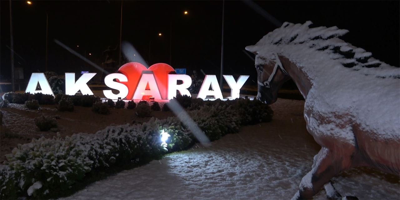 Aksaray’ı beyaz kapan sarmaya başladı