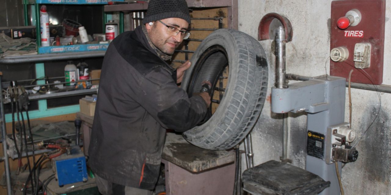 Lastikçilerde yoğun kış mesaisi