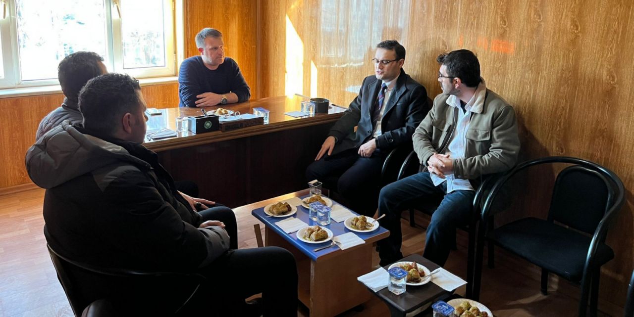 Kaymakam Çakmak’tan Halıcı Ladik Derneğine ziyaret