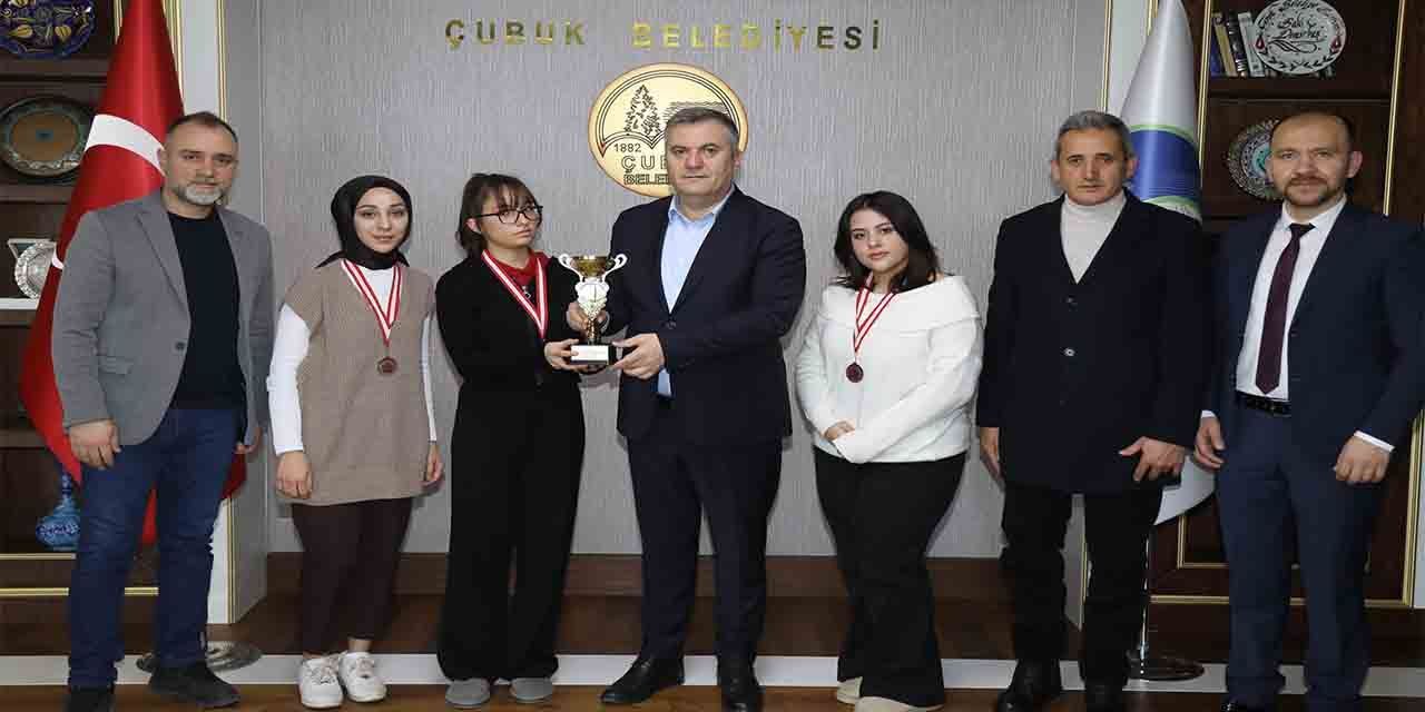 Çubuklu gençler Konya’dan zaferle döndü