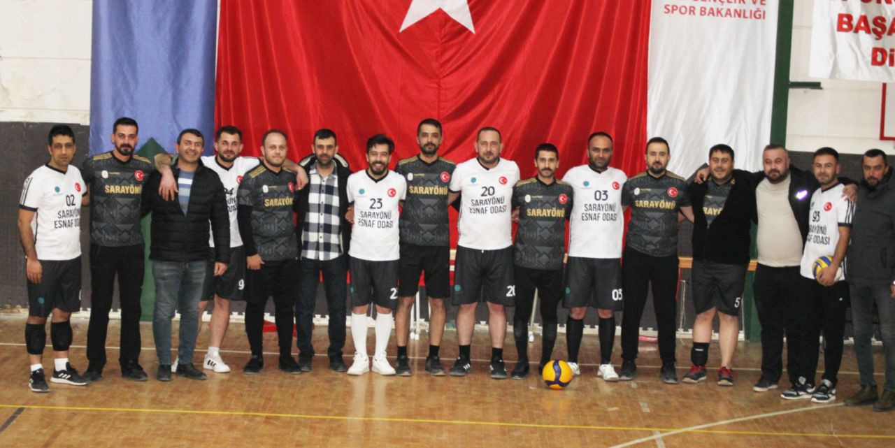 Voleybolda gönüllerin şampiyonu: Cıngıl Yunaytıt