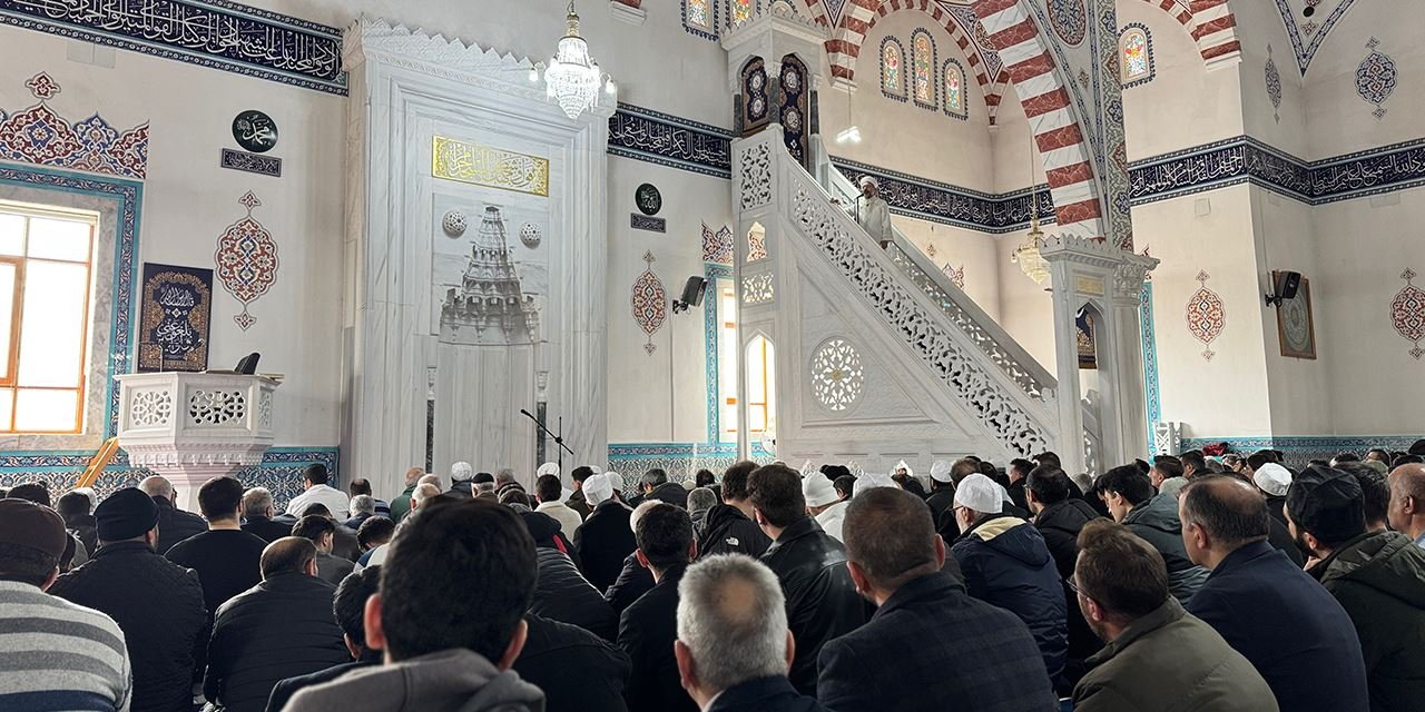 Erbaş, Konya’da cuma hutbesiyle seslendi