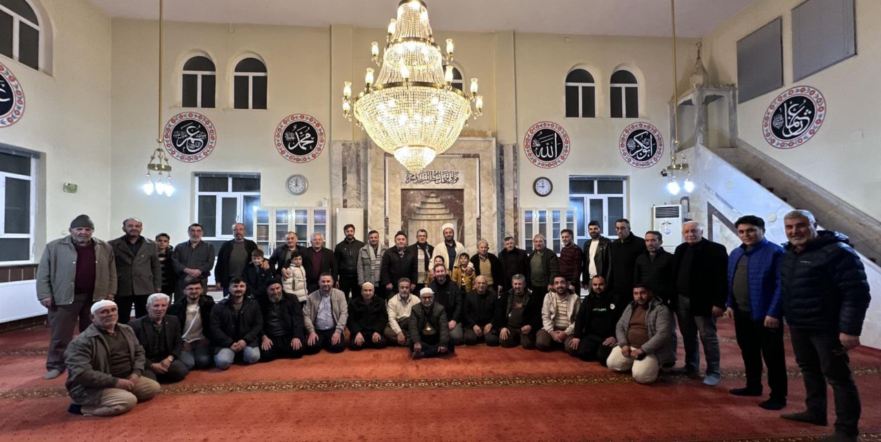 Konya'nın tarihi Turabi Camii'nde ilk Teravih Namazı kılındı