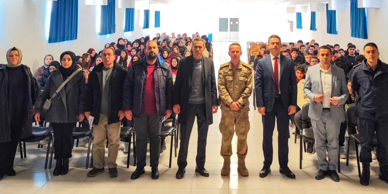 Öğrencilere Jandarma ve Sahil Güvenlik Akademisi tanıtıldı