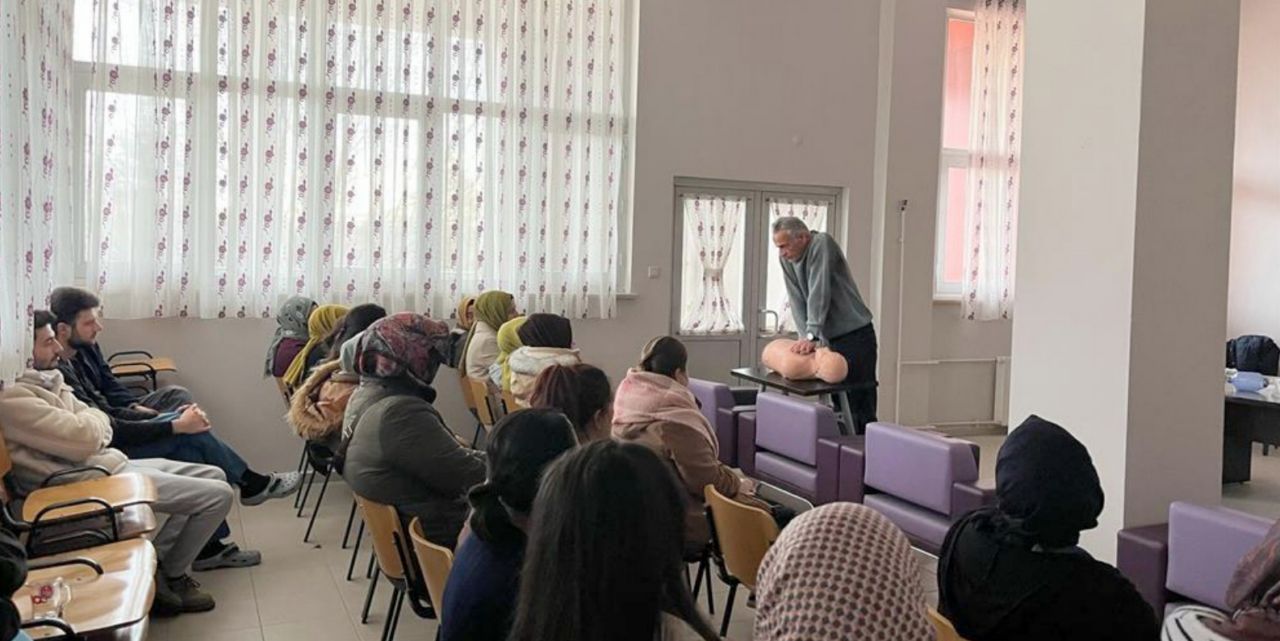 Sarayönü Devlet Hastanesinde CPR eğitimi verildi