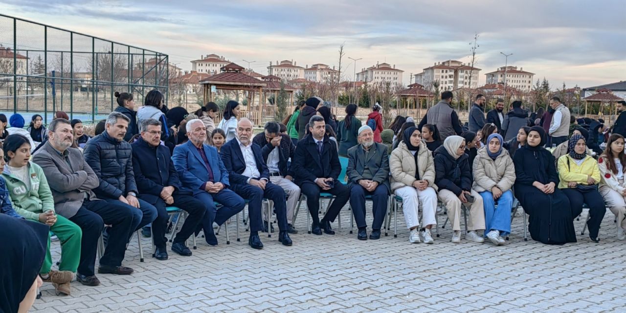 Sarayönü’nde geleceğin liderlerine yol gösterildi