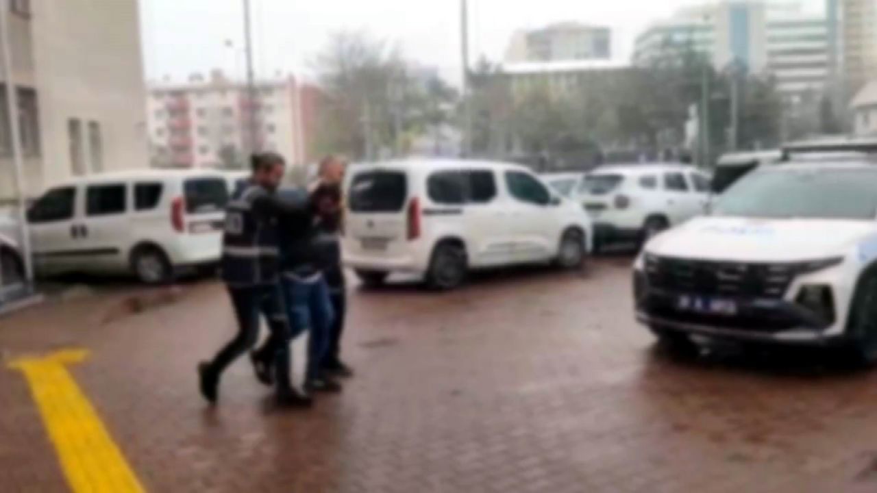 Cinayet hükümlüsü kıskıvrak yakalandı