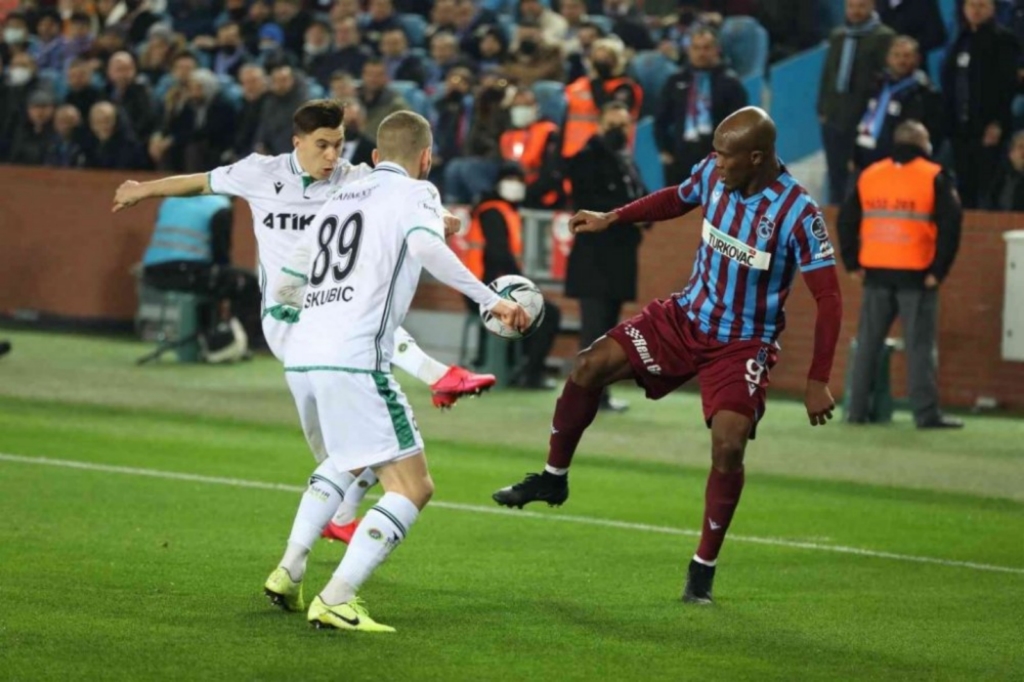 Konyaspor, liderlik yarışında yara aldı