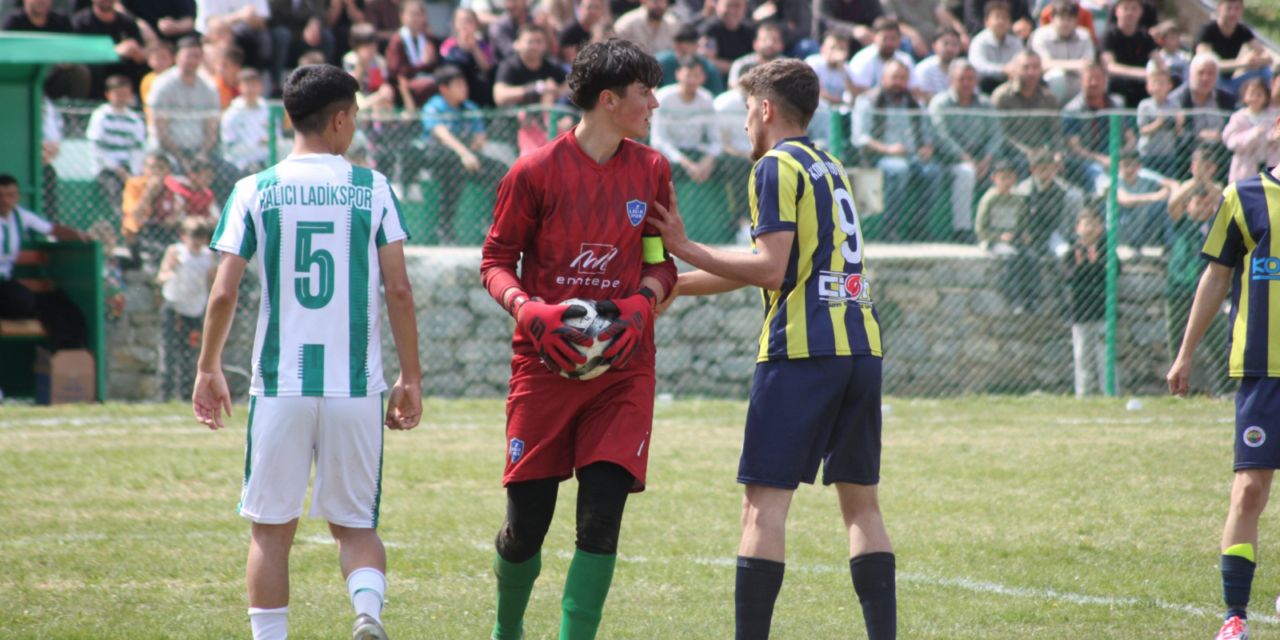 Ladikspor’un kalesi sağlam: Ömer geçit vermedi