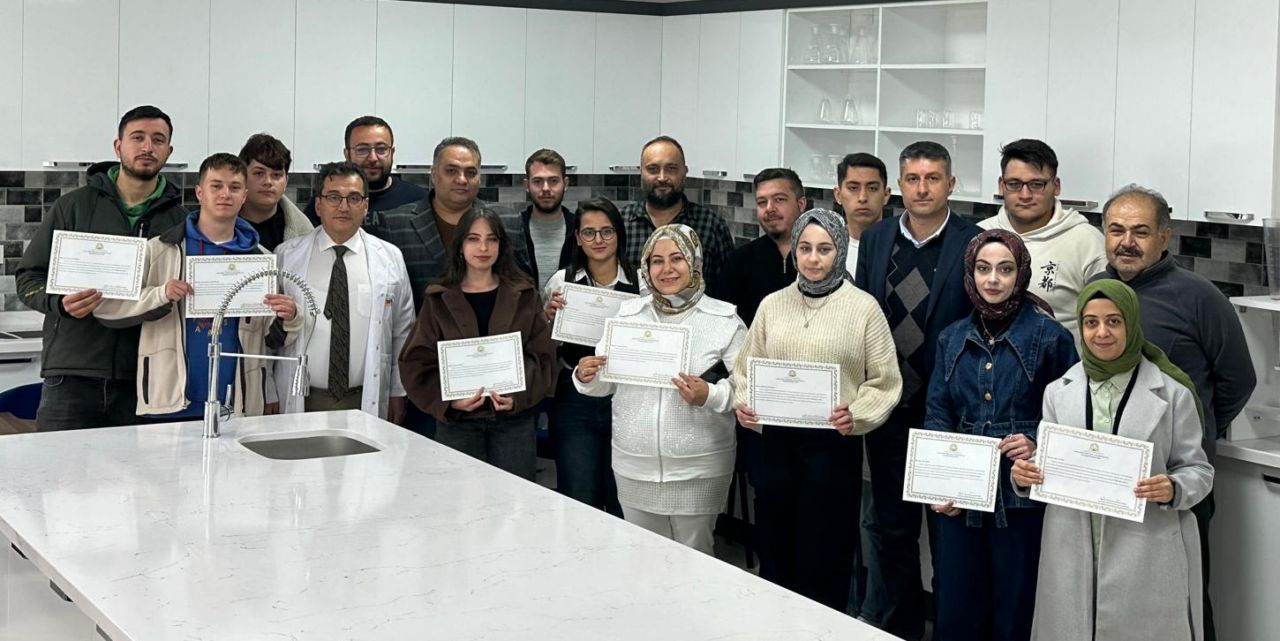 TÜBİTAK projelerinin yıldızı MYO öğrencileri ödüllendirildi