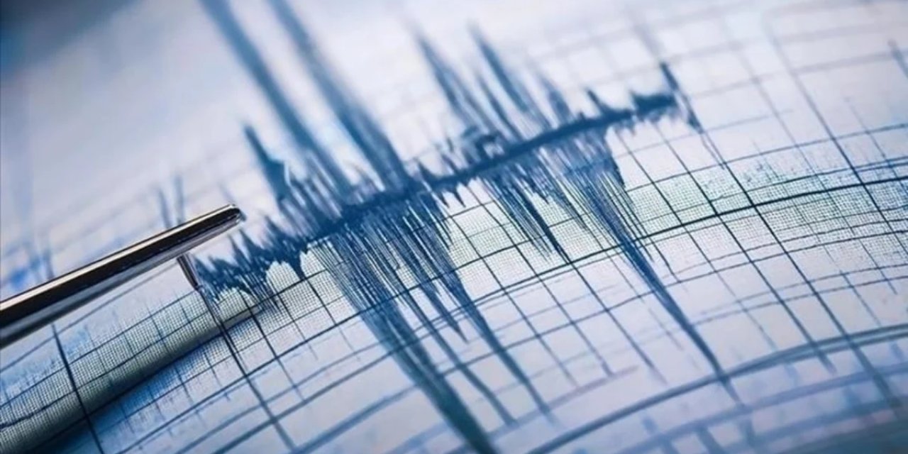 Ege'de 4.4'lük deprem paniği