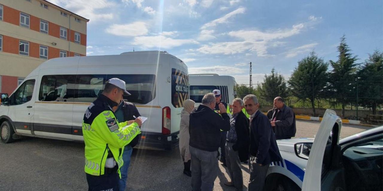 Hüyük’te okul servisleri mercek altında