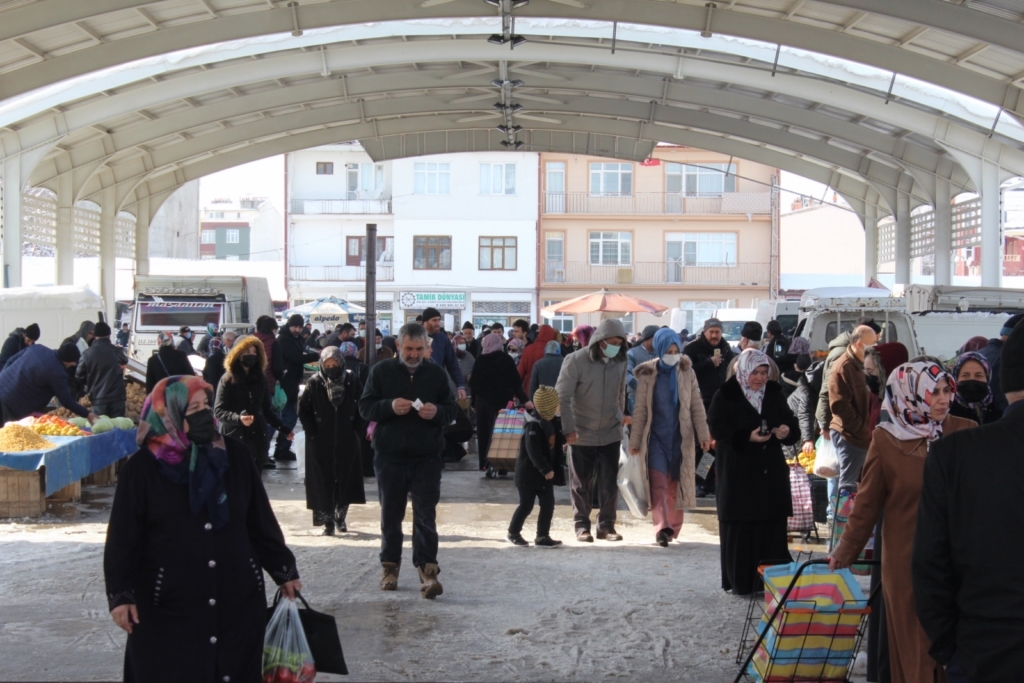 Domates salatalık fiyatları düştü