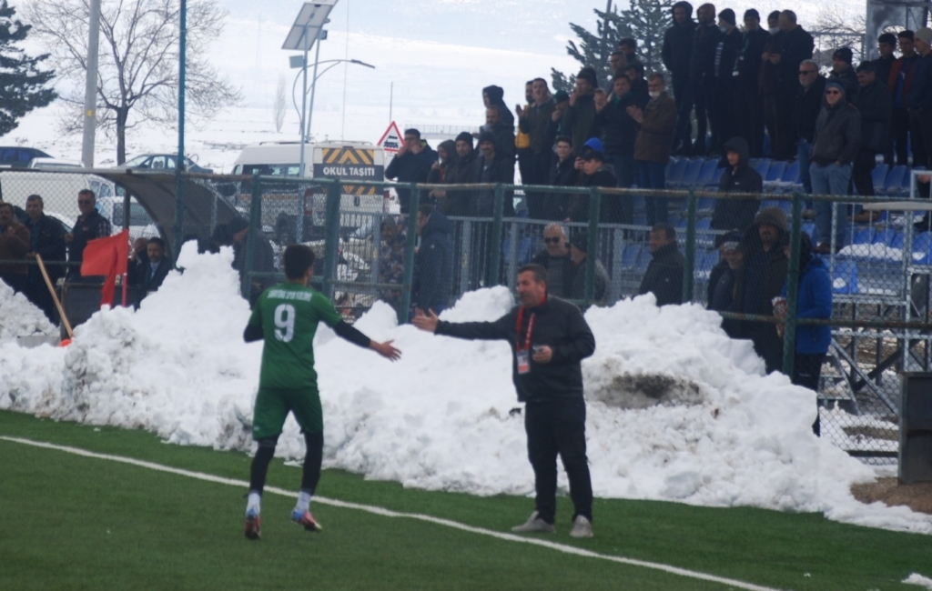 Kırkışla Barışspor teknik heyetinden örnek davranış