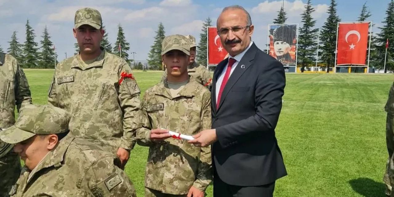 Bir günlük temsili asker oldular