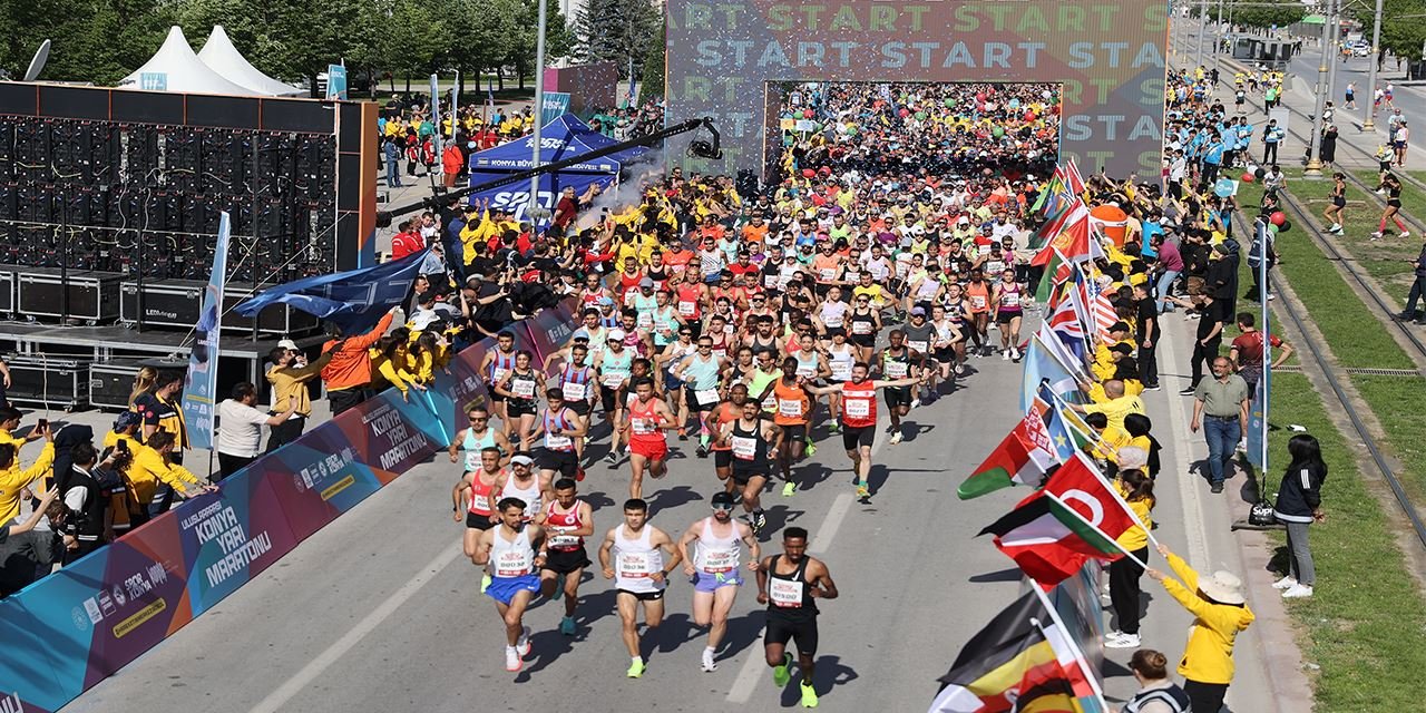 Konya’da maraton rüzgârı: Zirve Kenyalıların