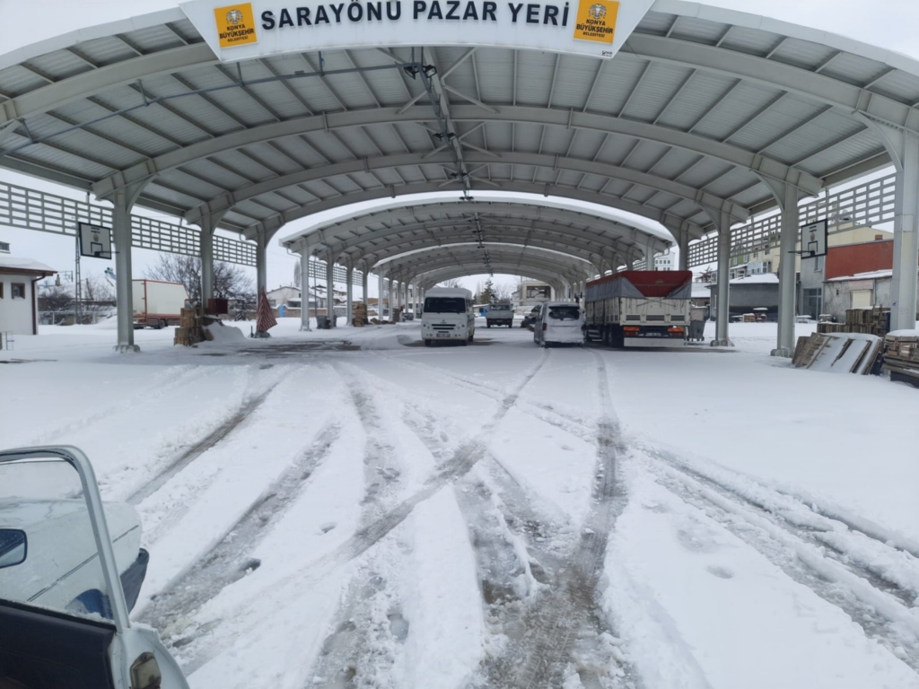 Soğuk hava pazarcı esnafı da vurdu