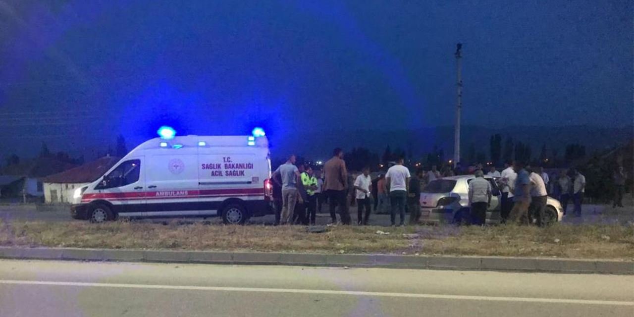 Otomobil direğe çarptı, 1 kişi hayatını kaybetti