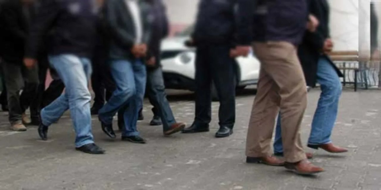 Konya merkezli FETÖ operasyonunda 19 şüpheli yakalandı