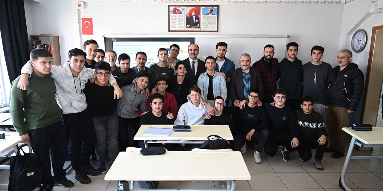 Başkan Altay’dan YKS mesajı: “Sonuçlar değil, gayretiniz kıymetli”