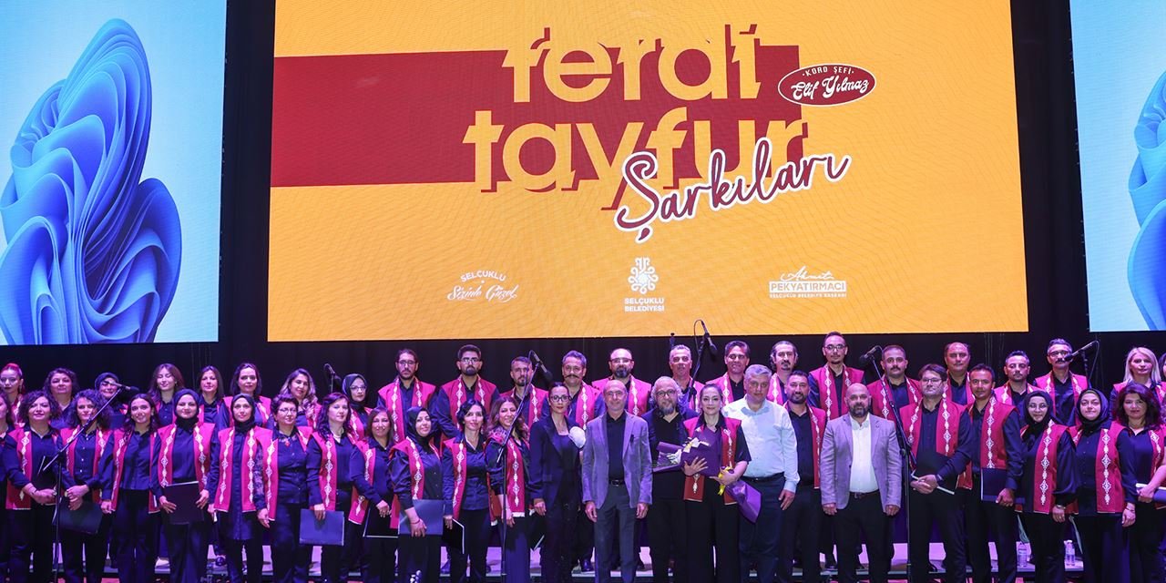 Arabeskin efsanesi Ferdi Tayfur şarkılarıyla anıldı