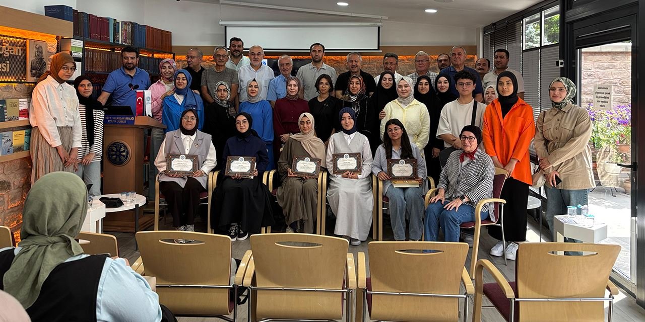 Anadolu Mektebi’nden derin yolculuk