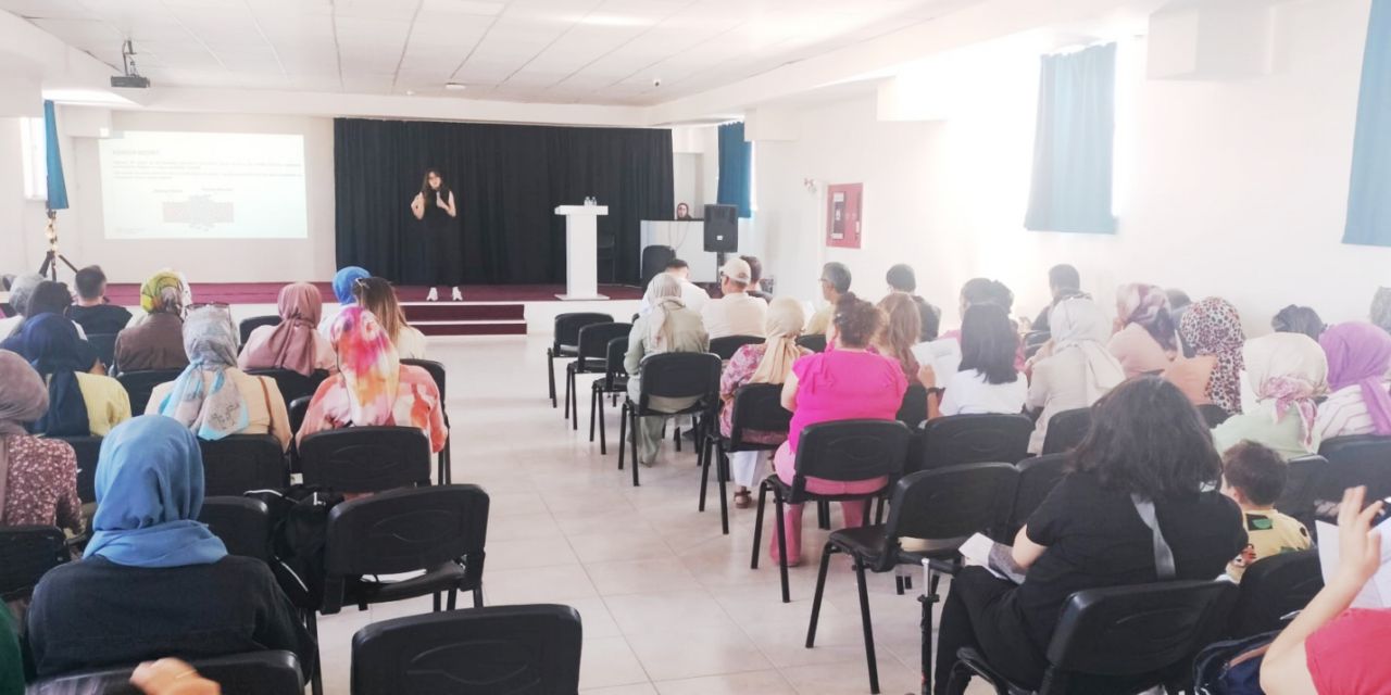 Sarayönü’nde  “Sağlıklı Hayat Akademisi” semineri düzenlendi