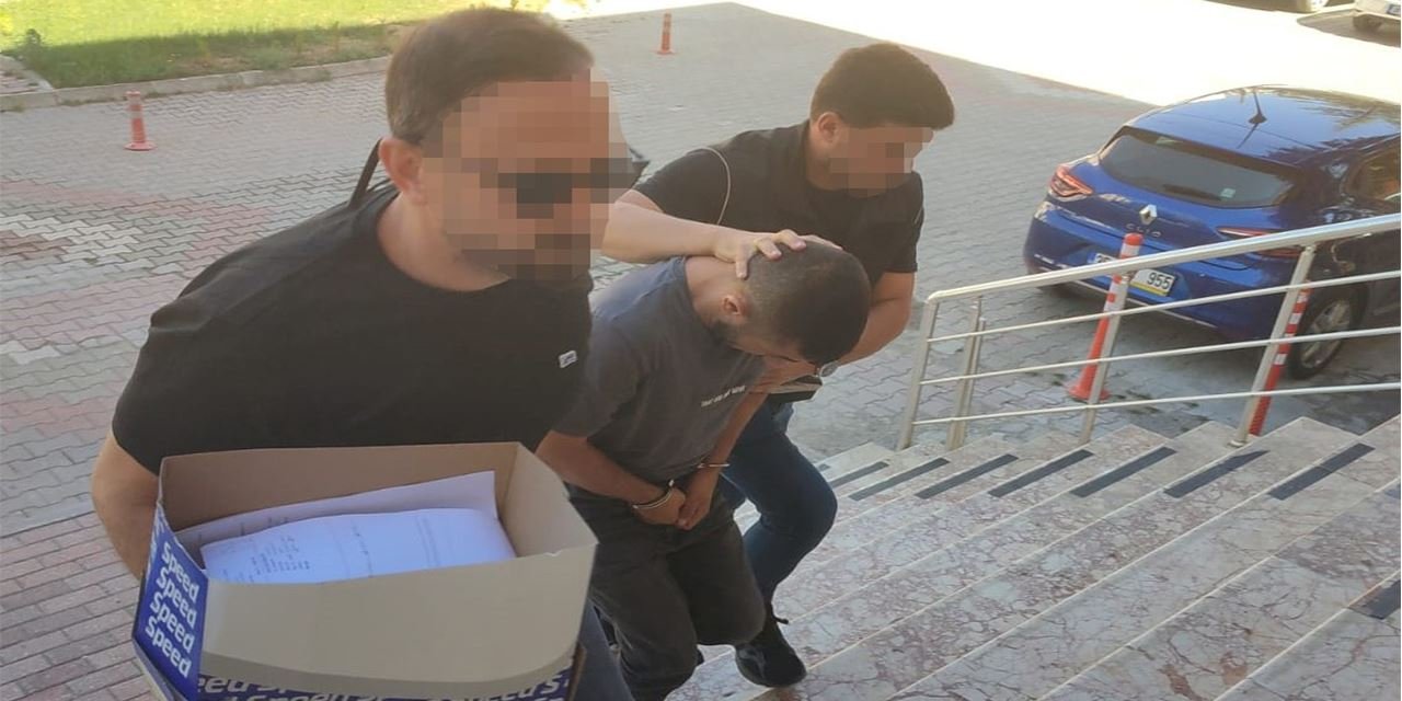 Uyuşturucu tavan lambasına gizlenmişti: Sürücü tutuklandı